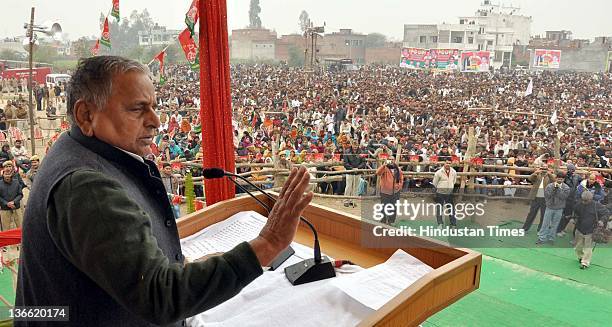 Samajwadi Party chief Mulayam Singh Yadav speaks during a party rally on January 8, 2012 in Barabanki, India. Kickstarting his election campaign, the...