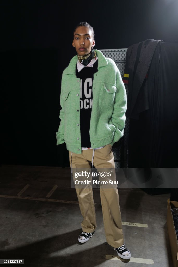 NAHMIAS : Backstage - Paris Fashion Week - Menswear F/W 2022-2023