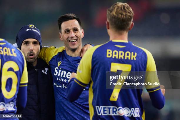 Nikola Kalinic of Hellas Verona FC celebrates after scoring his team's second goal during the Serie A match between Hellas Verona and Bologna at...