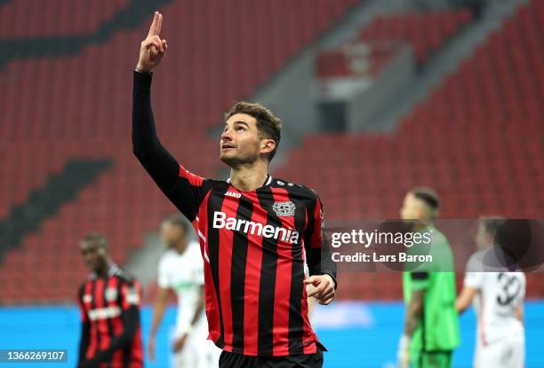 Lucas Alario of Bayer 04 Leverkusen celebrates after scoring their team's fifth goal during the Bundesliga match between Bayer 04 Leverkusen and FC...