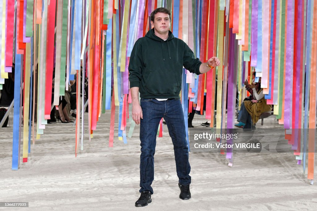 Loewe - Runway - Fall/Winter 2022-2023 Paris Men Fashion Week
