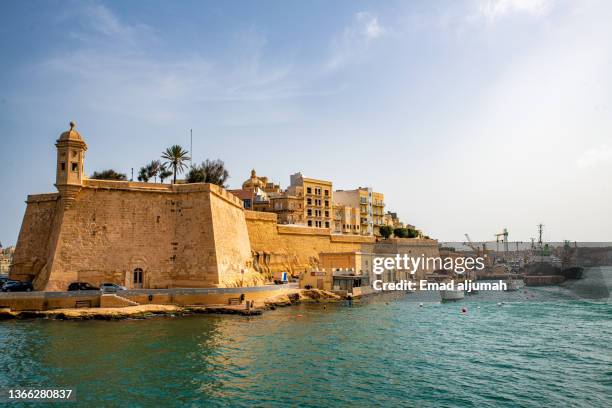 natural harbor of valletta, malta - malta - fotografias e filmes do acervo