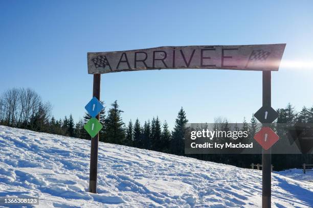 finish line for winter sports competitions - awards arrivals stock pictures, royalty-free photos & images