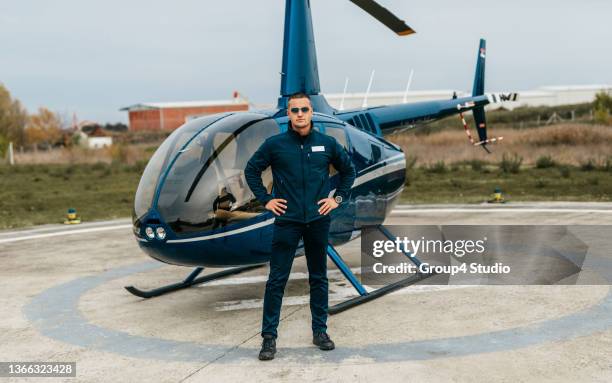 businessman using helicopter - helicopter pilot stock pictures, royalty-free photos & images