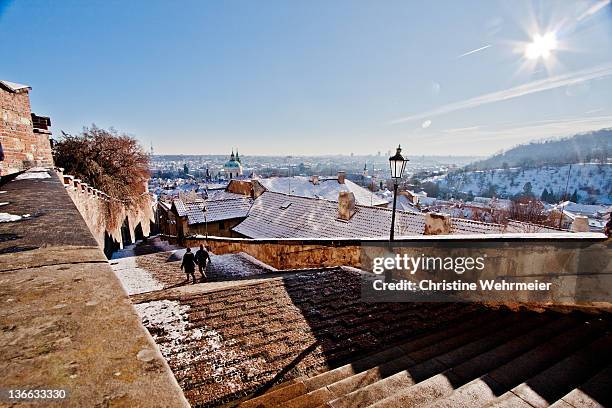 view of stairs - hradcany castle - fotografias e filmes do acervo