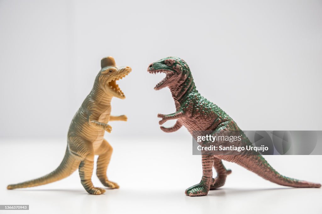 Close-up of Tyrannosaurus and Pachycephalosaurus fighting