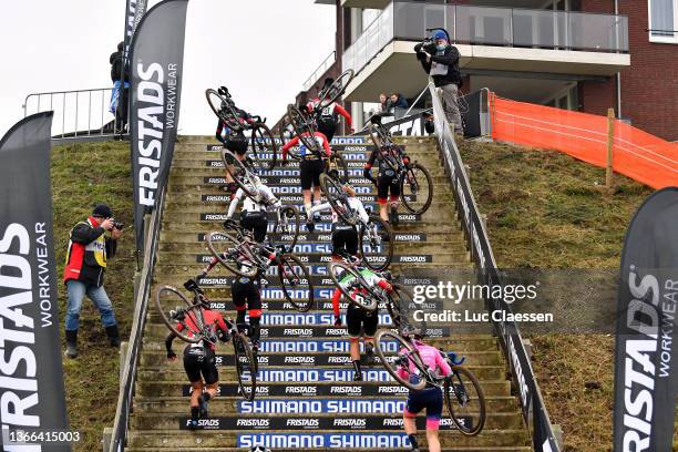 General view of Shirin Van Anrooij of Netherlands and Team Baloise Trek Lions, Kata Blanka Vas of Hungary and Team SD Worx, Marianne Vos of...