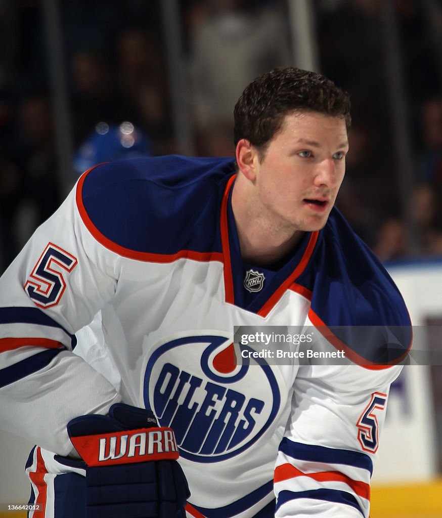 Edmonton Oilers v New York Islanders