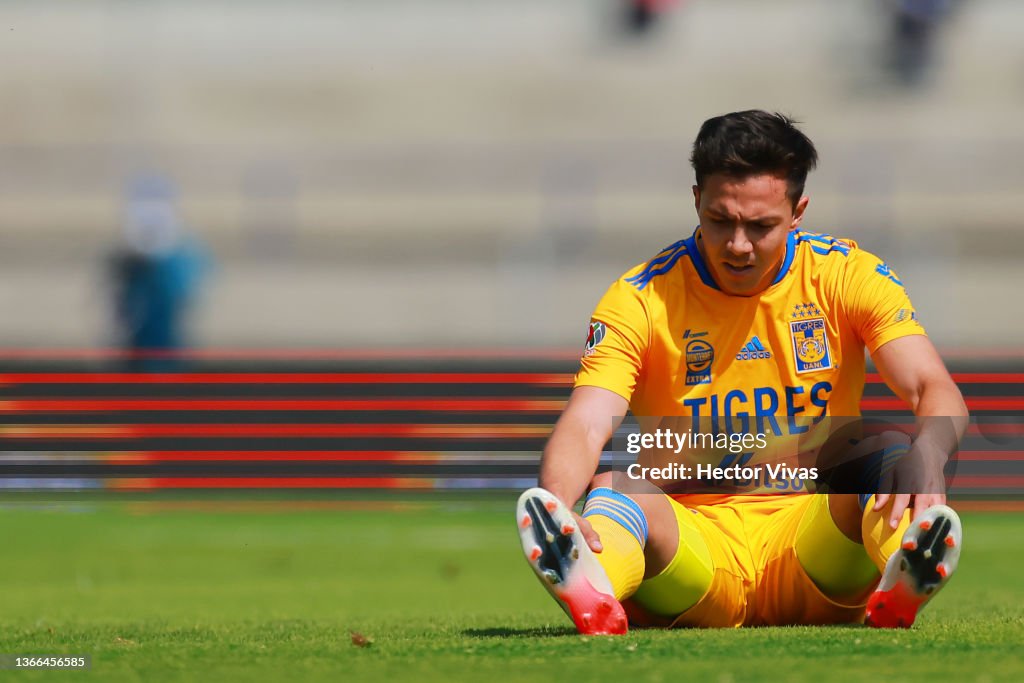 Pumas UNAM v Tigres UANL - Torneo Grita Mexico C22 Liga MX