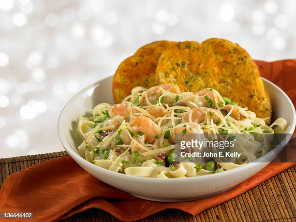 shrimp carbonara pasta - garlic bread stock pictures, royalty-free photos & images