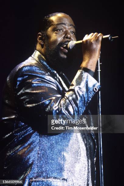 Barry White performs at Shoreline Amphitheatre on October 1, 1999 in Mountain View, California.