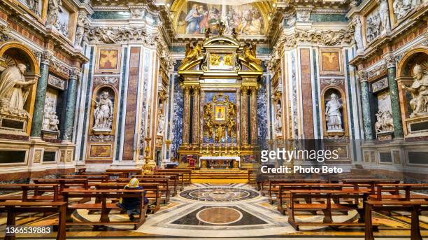 the beautiful pauline chapel inside the basilica di santa maria maggiore in the historic heart of rome - santa maria stock pictures, royalty-free photos & images