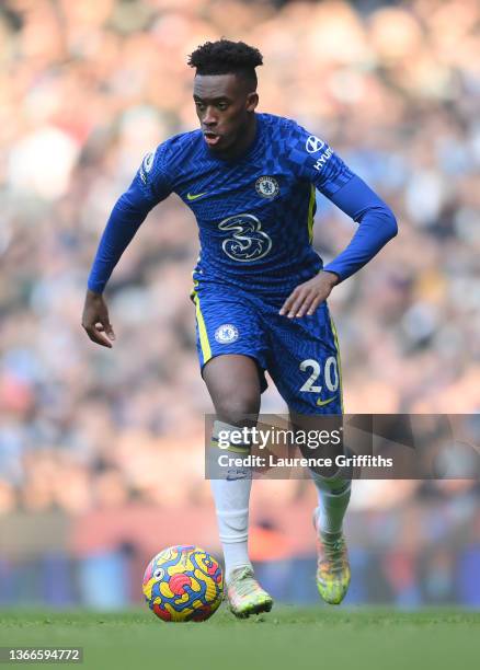 Callum Hudson-Odoi of Chelsea runs with the ball during the Premier League match between Manchester City and Chelsea at Etihad Stadium on January 15,...