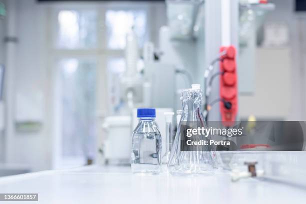 Empty Lab Desk 937 Empty Lab Desk Stock Photos, High-Res Pictures, and Images - Getty ...