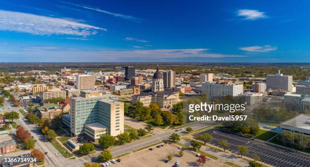 topeka aerial skyline view with state capitol building - topeka stock pictures, royalty-free photos & images