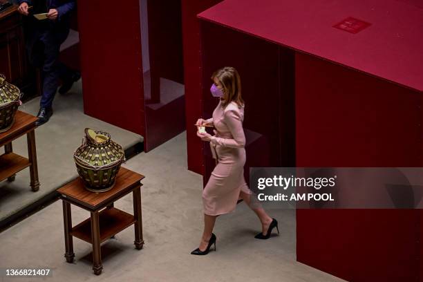 Maria Elena Boschi casts her ballot during the second day of voting for the election of the new Italian President at the Chamber of Deputies, on...