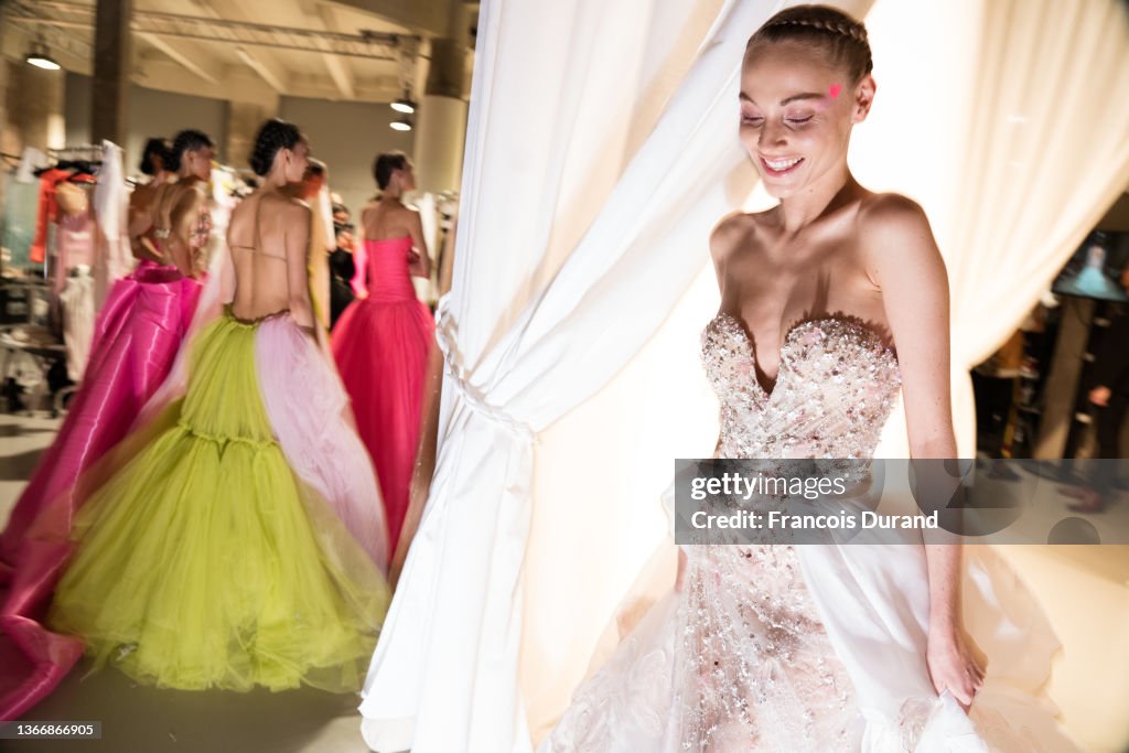 Celia Kritharioti : Backstage - Paris Fashion Week - Haute Couture Spring/Summer 2022