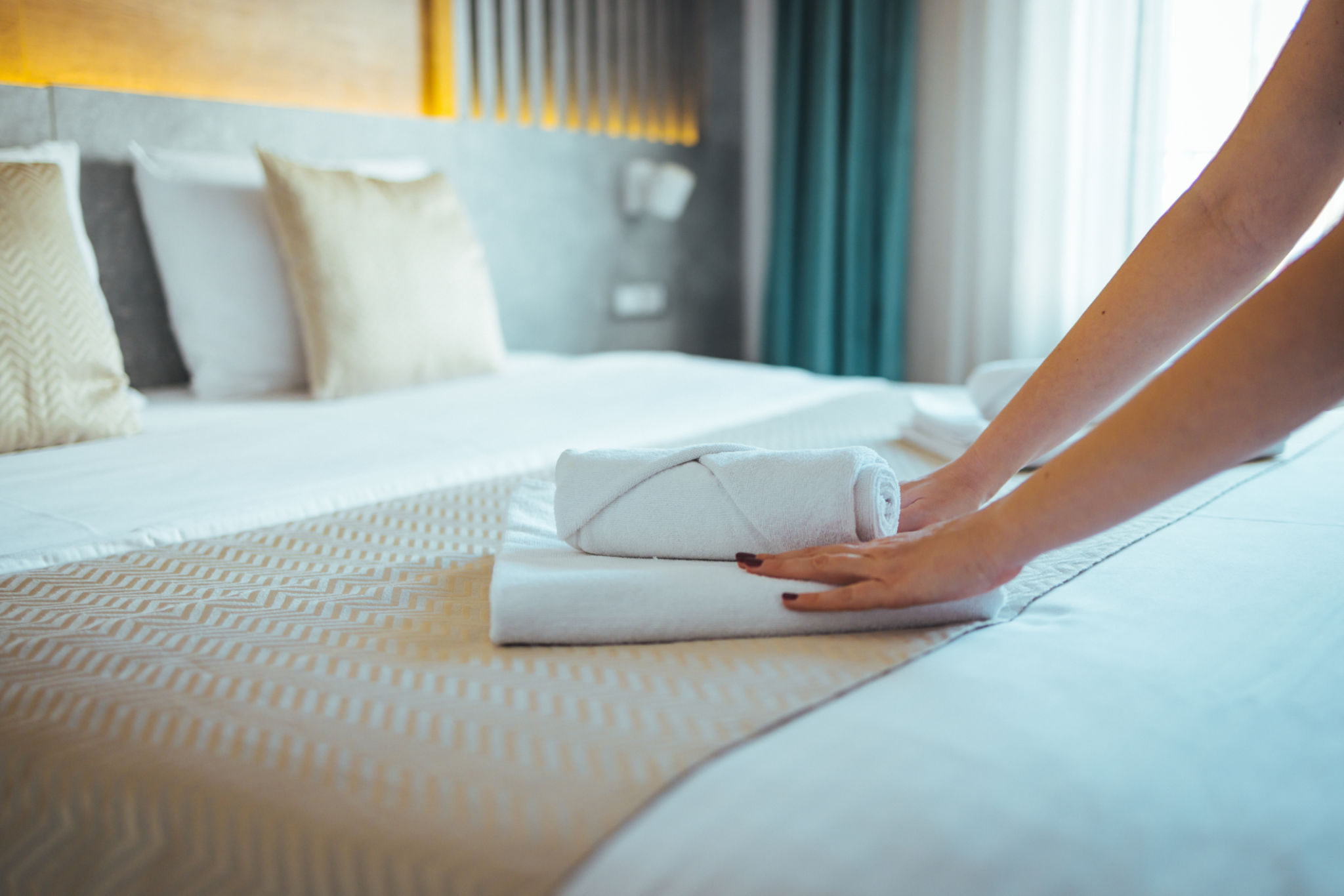 hotel room amenities