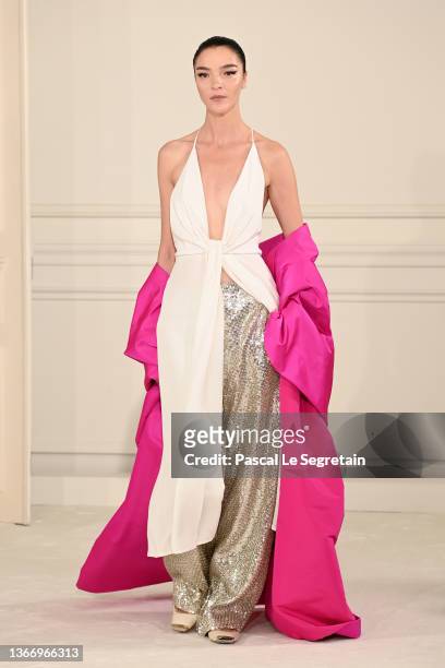 Mariacarla Boscono walks the runway during the Valentino Haute Couture Spring/Summer 2022 show as part of Paris Fashion Week on January 26, 2022 in...