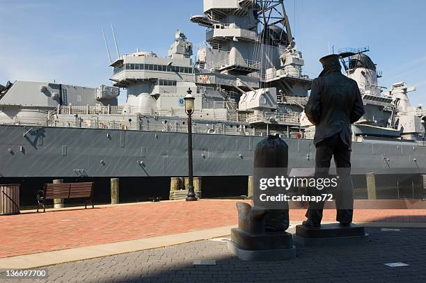 navy sailor and battleship uss wisconsin, us military ww2 - naval vessels stock pictures, royalty-free photos & images