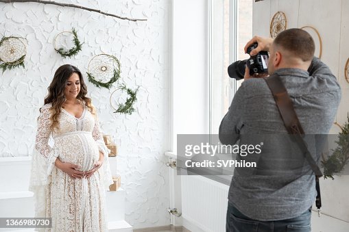 899 Maternity Photoshoot Stock Photos, High-Res Pictures, and