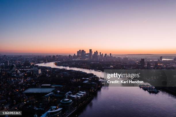 the london skyline - dawn skyline stock pictures, royalty-free photos & images