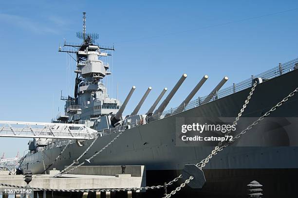 military battleship in dock, us navy ww2 - naval bases stock pictures, royalty-free photos & images