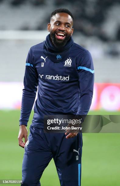 Cedric Bakambu of Marseille warms up during the Ligue 1 Uber Eats's game between RC Lens and Olympique de Marseille at Stade Bollaert-Delelis on...