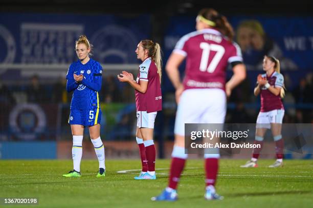 Sophie Ingle of Chelsea participates in a minute of applauds in honour of Isla Caton during the Barclays FA Women's Super League match between...