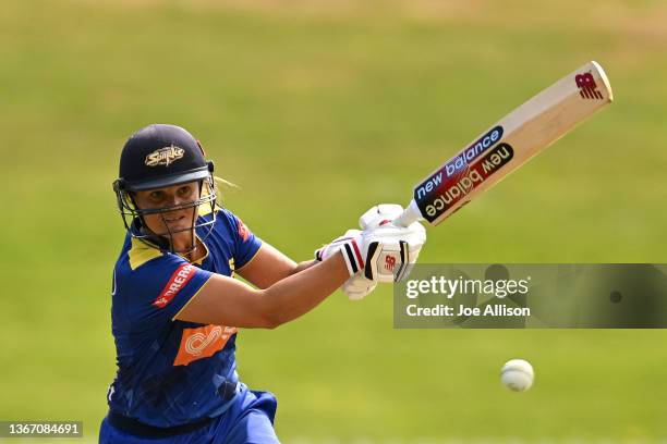 Suzie Bates of the Sparks bats during the Super Smash Elimination Final match between the Otago Sparks and the Auckland Hearts at University of Otago...