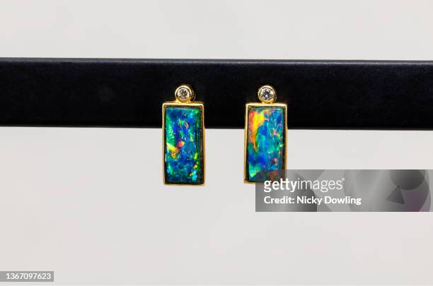 opal earrings - opal stock pictures, royalty-free photos & images