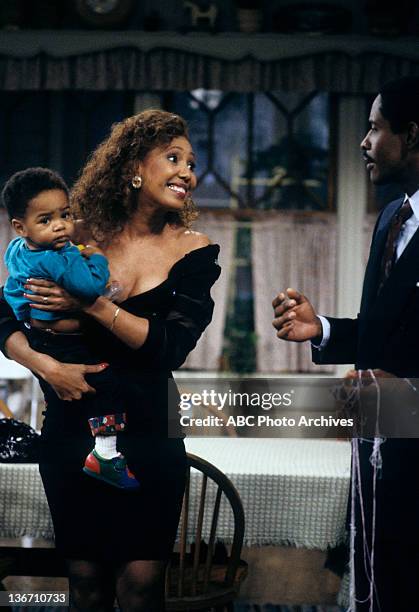 Sitting Pretty" - Airdate: February 16, 1990. JOSEPH JULIUS WRIGHT;TELMA HOPKINS;TIM RUSS