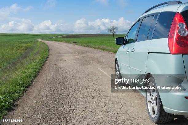 Bumpy Road Car Photos and Premium High Res Pictures - Getty Images
