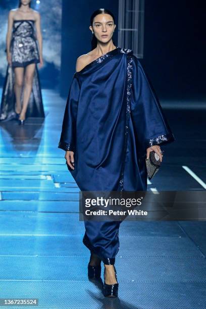 Mariacarla Boscono walks the runway during the Fendi Couture Haute Couture Spring/Summer 2022 show as part of Paris Fashion Week on January 27, 2022...