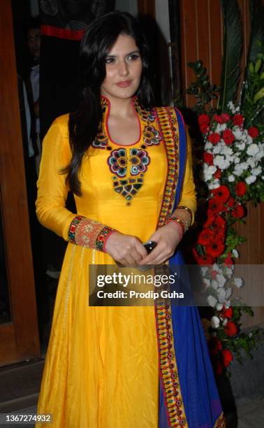 Zarine Khan attends the launch of Nishka Lulla and Rajat Tangri"u2019s new collection at Fuel Fuel store on October 12,2012 in Mumbai, India.