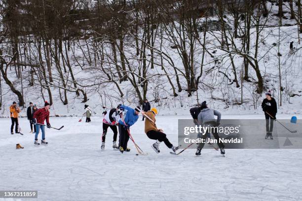 amateur ice hokey game, mnisek pod brdy, czech republic, 16 january 2021 - pond hockey stock pictures, royalty-free photos & images