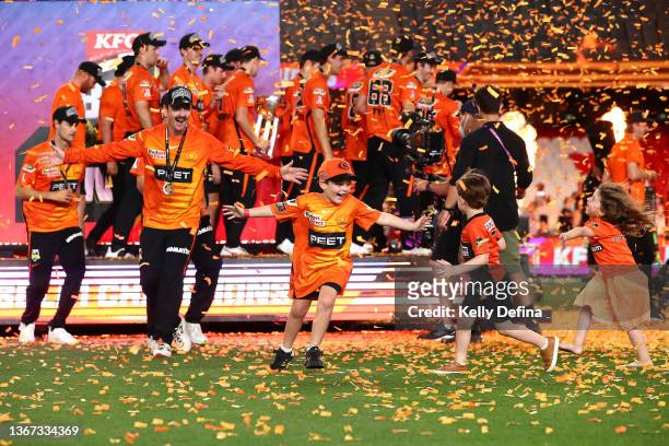 Colin Munro of the Scorchers celebrates the Perth Scorchers winning BBL 11 during the Men's Big Bash League match between the Perth Scorchers and the...