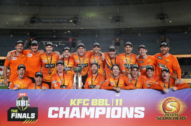 The Perth Scorchers celebrate winning BBL11 after the Men's Big Bash League match between the Perth Scorchers and the Sydney Sixers at Marvel...