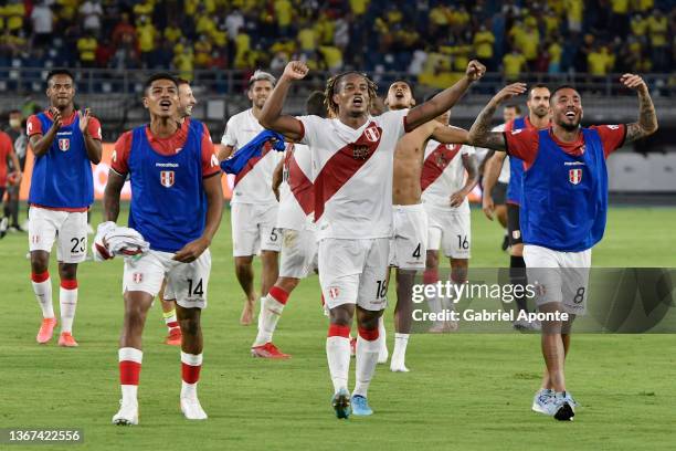 André Carrillo of Peru and teammates celebrate after winning a match between Colombia and Peru as part of FIFA World Cup Qatar 2022 Qualifiers at...