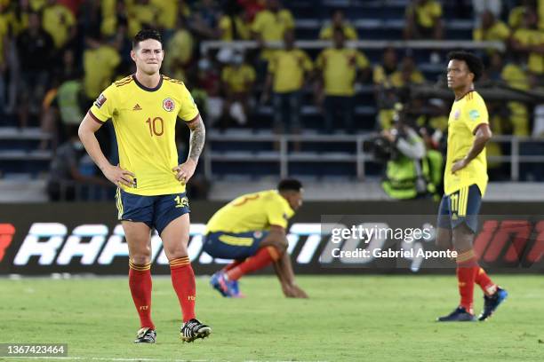 James Rodríguez of Colombia reacts after losing a match between Colombia and Peru as part of FIFA World Cup Qatar 2022 Qualifiers at Roberto Melendez...