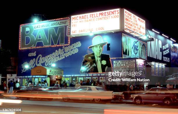 General view of the people waiting to get into Gazzarri's nightclub on the Sunset Strip circa August, 1987 in Los Angeles, California. The Doors and...