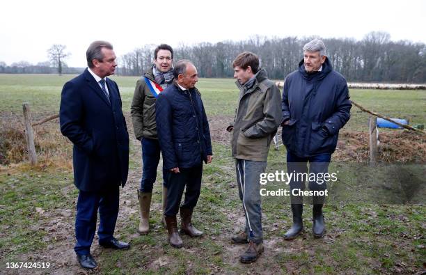 Presidential candidate Eric Zemmour of the far-right 'Reconquete!' party, his party vice president Guillaume Peltier , his political ally Philippe de...