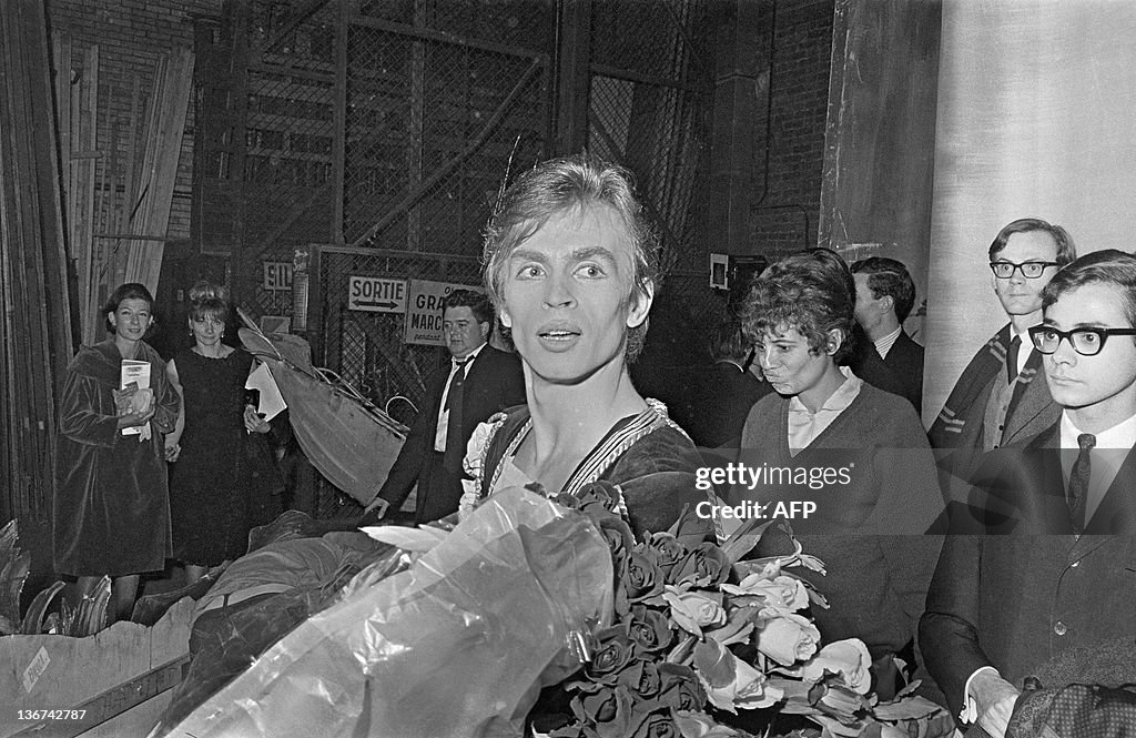 Soviet born dancer Rudolf Nureyev receiv