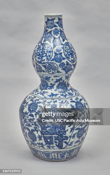 Blue and White Double Gourd 'Shou' Vase, China, late Ming Dynasty, porcelain, glaze, 1994.46.1.