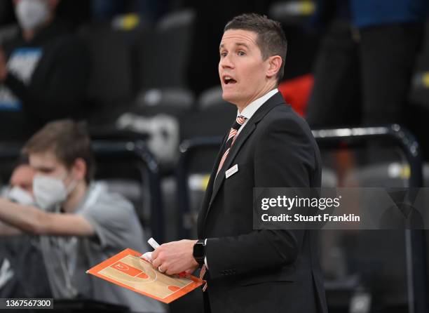 Jaka Lakovic, head caoch of Ulm reacts during the BBL game between Hamburg Towers and Ratiopharm Ulm at edel-optics.de Arena on January 29, 2022 in...