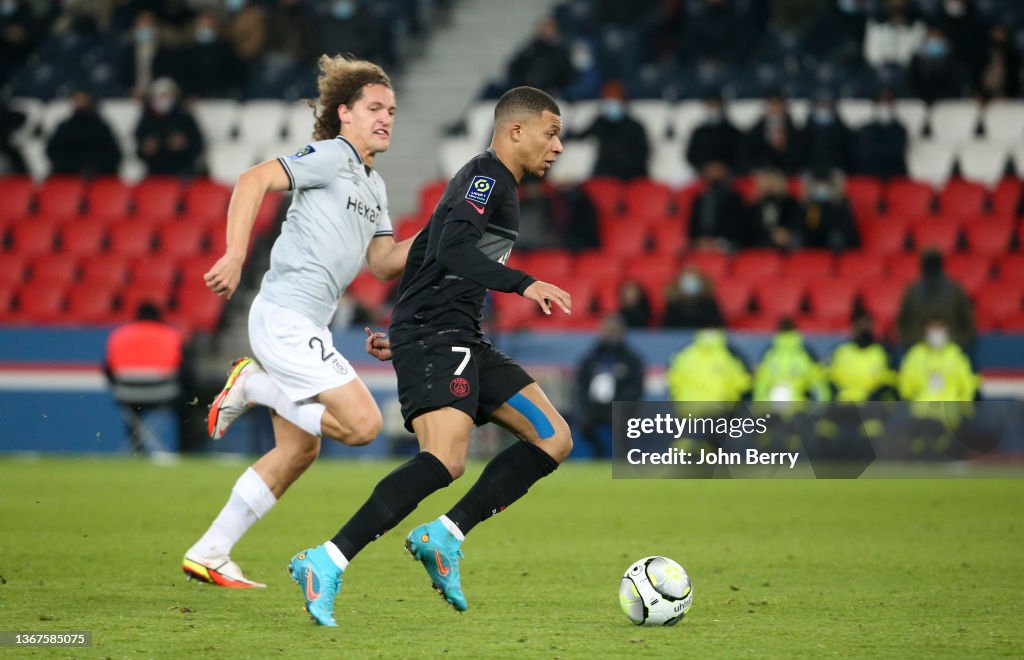 Paris Saint-Germain v Stade de Reims - Ligue 1