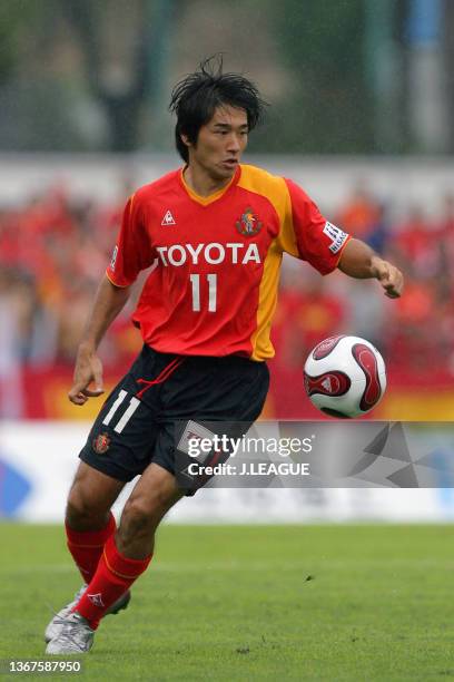 Keiji Tamada of Nagoya Grampus Eight in action during the J.League J1 match between Nagoya Grampus Eight and Kashiwa Reysol at Mizuho Athletics...