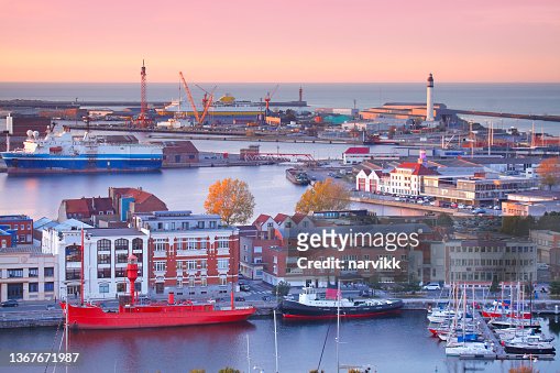 Flotar no pueden ver contar 352 fotos e imágenes de Dunkirk Harbour - Getty Images