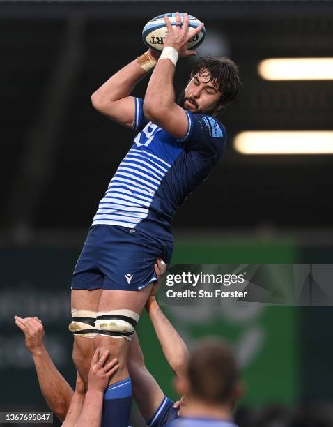 Sale player Lood de Jager wins a lineout ball during the Gallagher Premiership Rugby match between Sale Sharks and Leicester Tigers at AJ Bell...