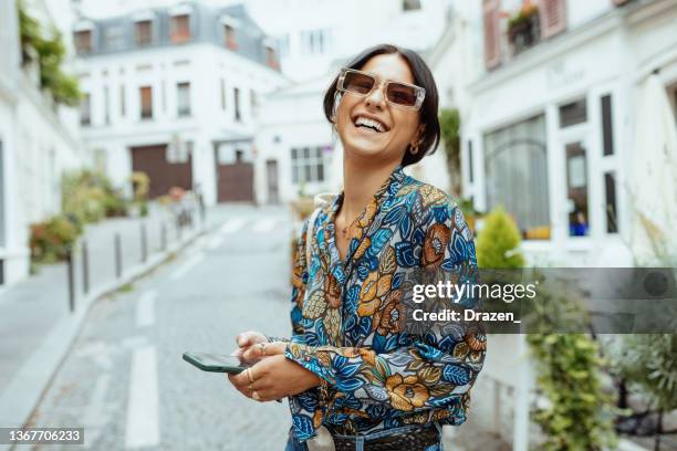 fashionable millennial woman with sunglasses in city of paris - paris summer bildbanksfoton och bilder